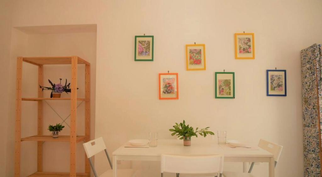 House With Garden And Parking Space In Mergellina เนเปิลส์ ภายนอก รูปภาพ